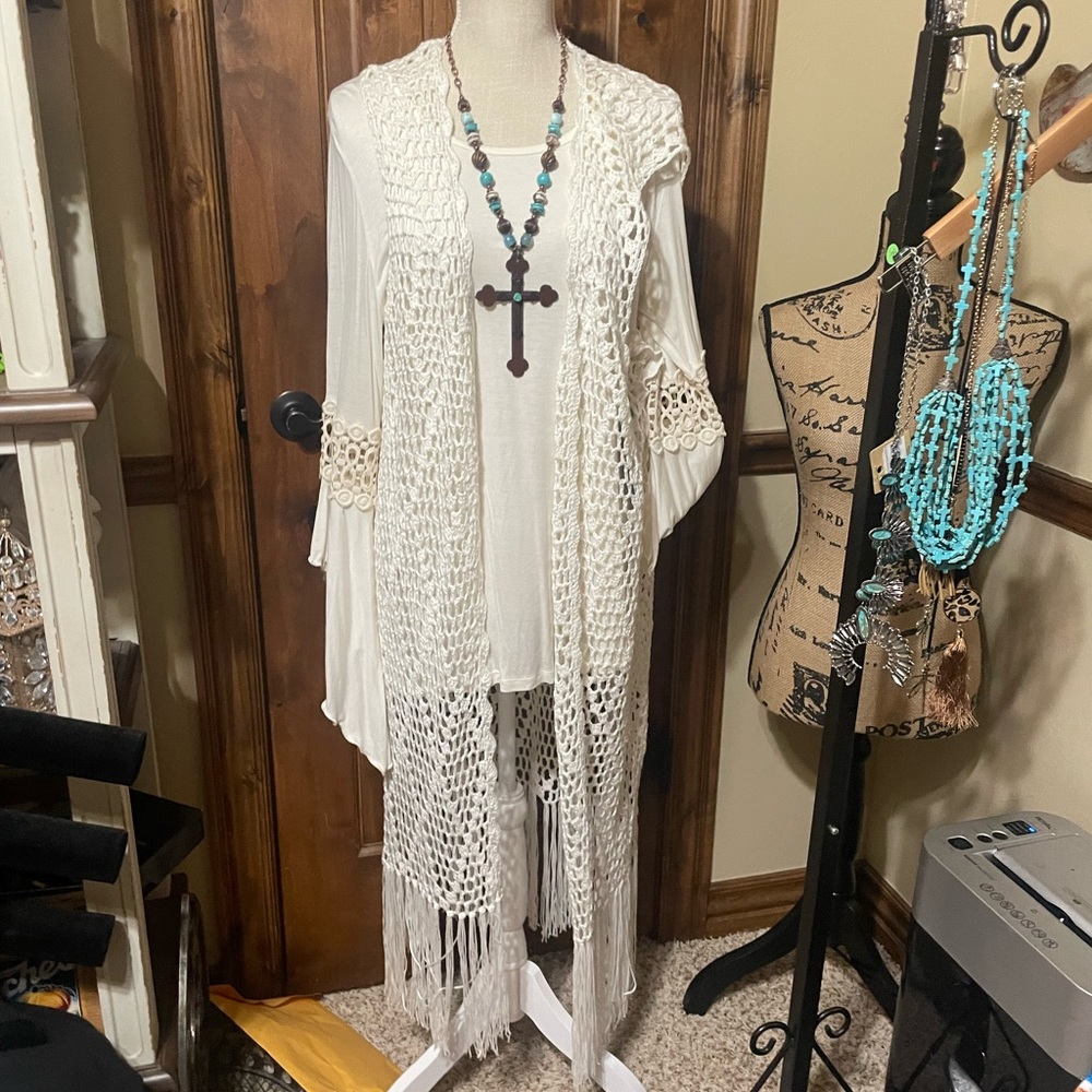 Gorgeous off white crochet vest sz 1x